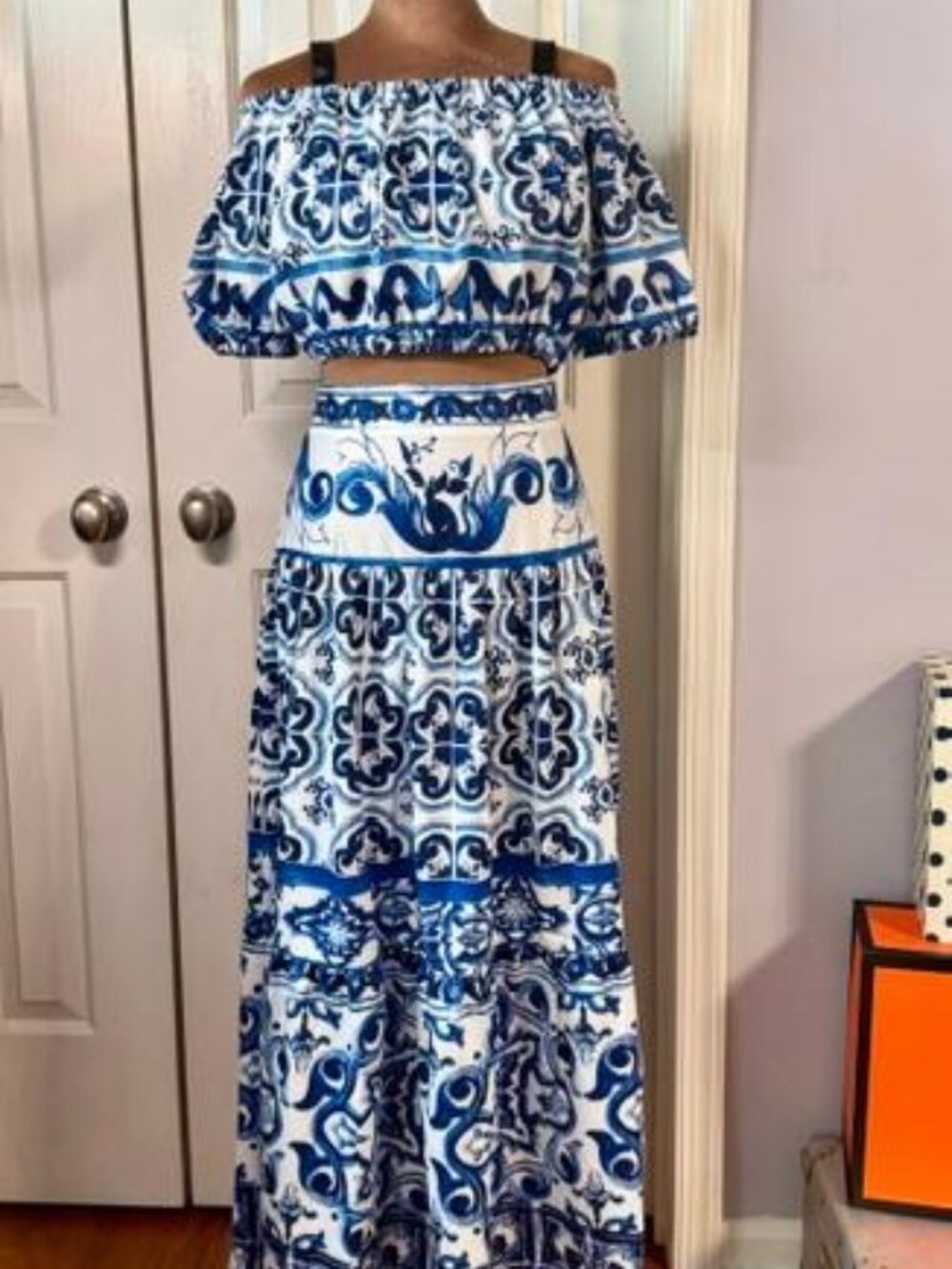 NWOT Blue and White Majolica Print 2 Piece Crop Top Maxi Skirt Set M